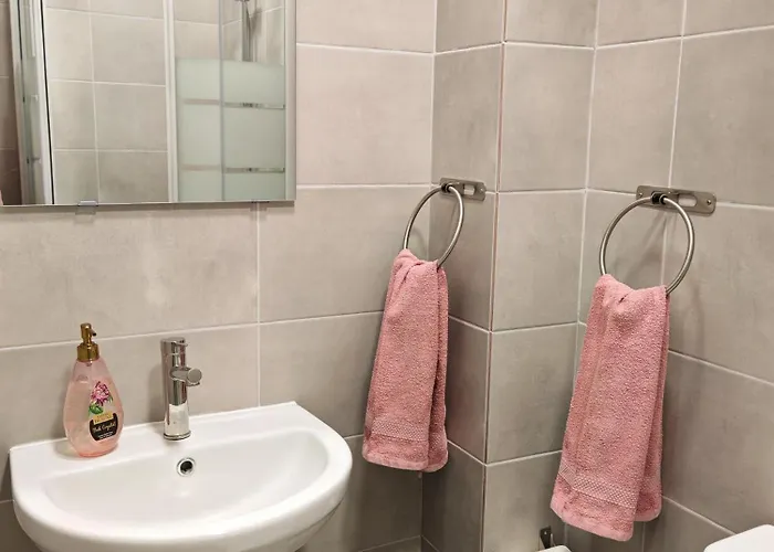 In The Center Of 3 Apartment