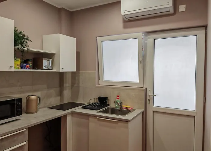 In The Center Of 3 Apartment